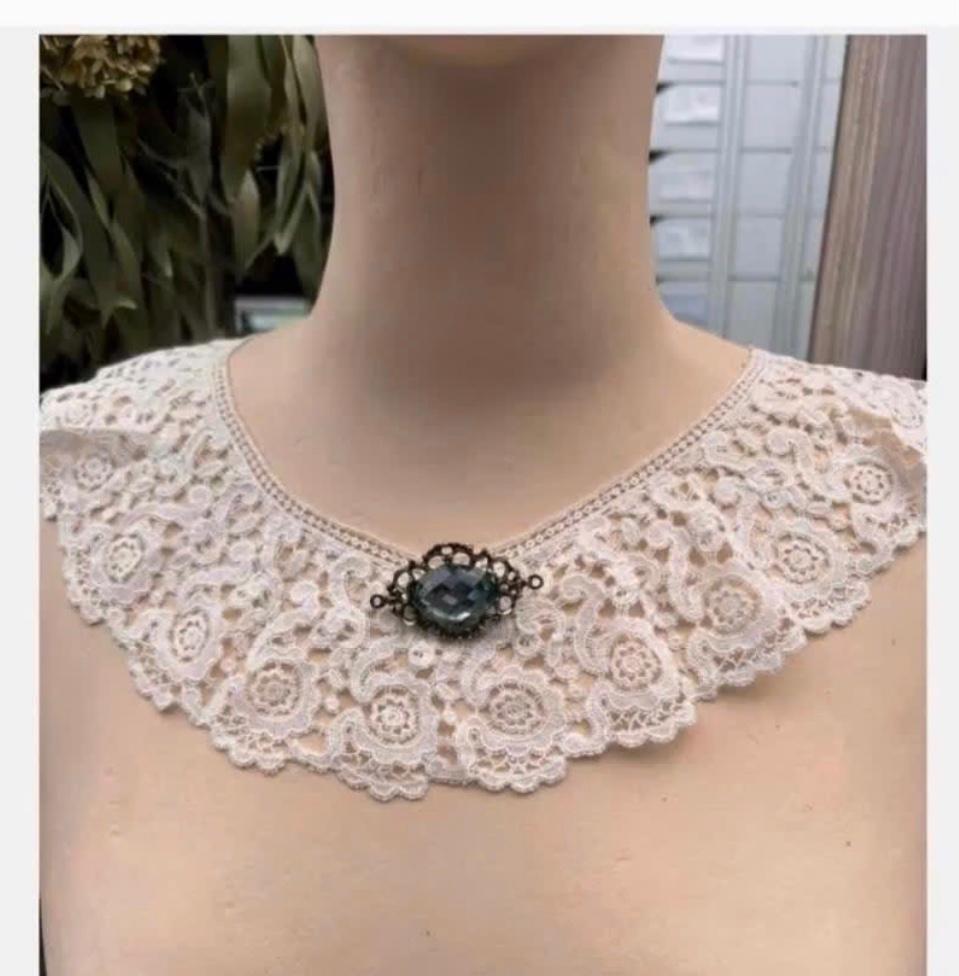 Mooie Antieke kraag met mooie gratis antieke broche, Ophalen of Verzenden