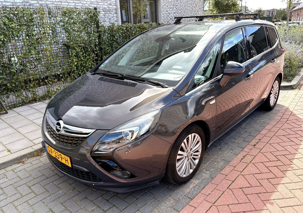 Opel Zafira Tourer 1.4 Turbo, 7-zits + nieuwe APK, Auto's, Stof, 4 cilinders, 7 stoelen, Navigatiesysteem