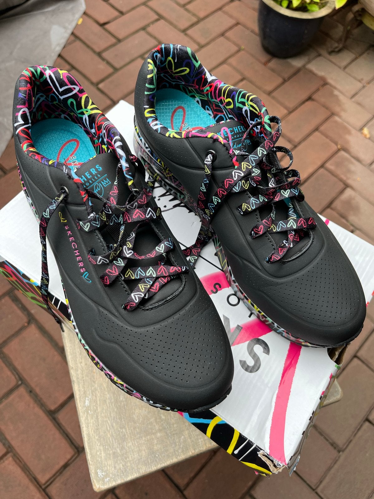 Nieuwe Sketchers sneakers maat 41 met extra veters, Zwart, Nieuw, Ophalen of Verzenden, Sneakers of Gympen