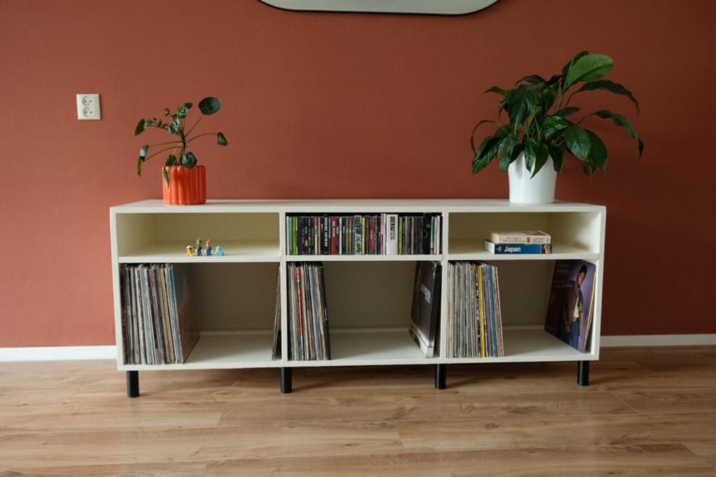 Unieke houten platenkast - Crèmewit - voor CD's & LP's, Huis en Inrichting, Kasten | Overige, Nieuw, Ophalen