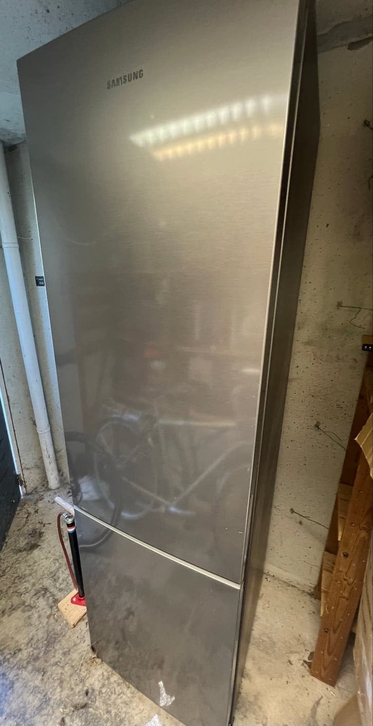Samsung RB37J5018SA Koel-vriescombinatie A+++, Ophalen, Gebruikt, 200 liter of meer, Met aparte vriezer