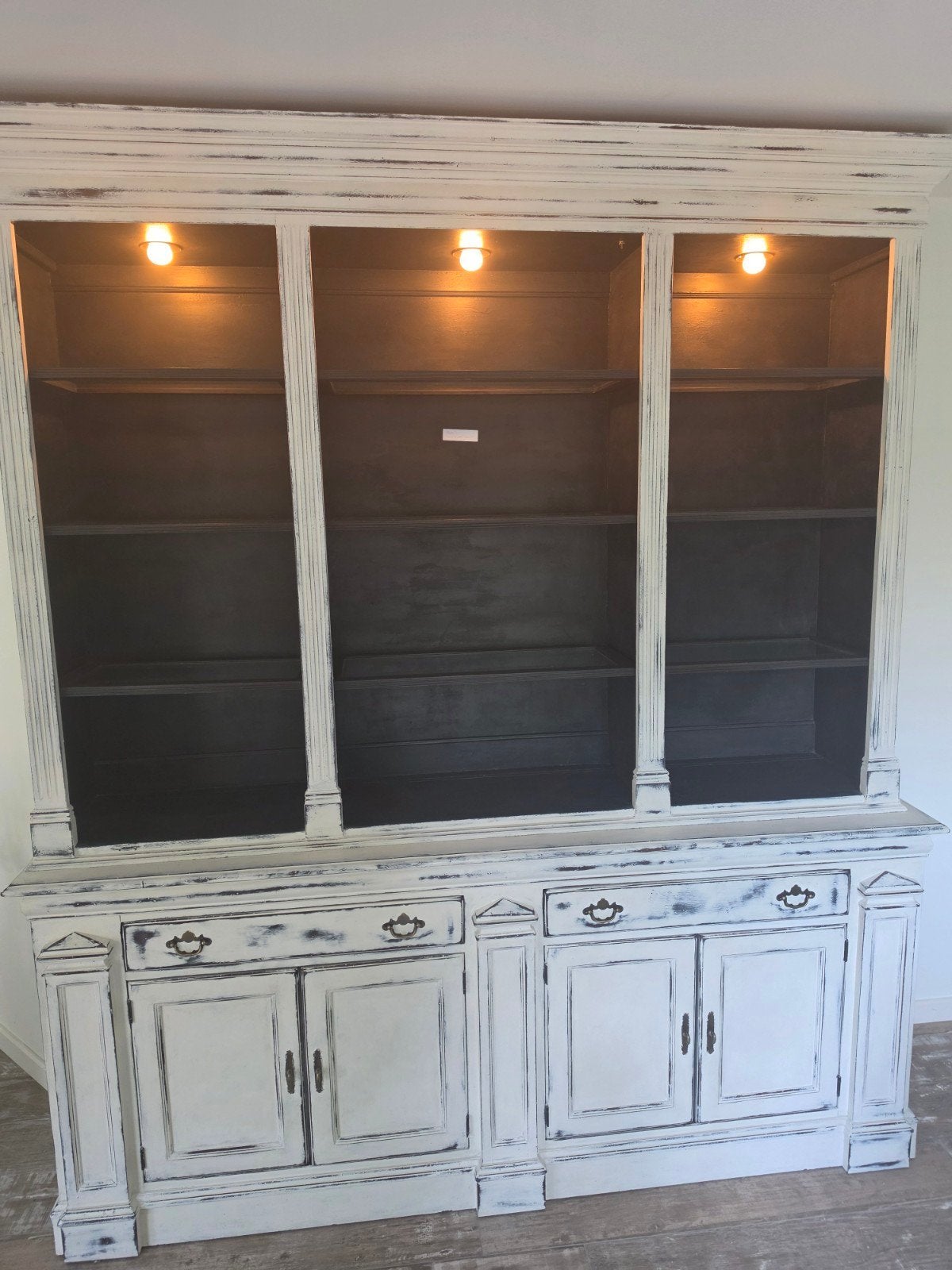 Grote landelijke buffetkast / wandkast met verlichting, Gebruikt, 200 cm of meer, Ophalen of Verzenden, 200 cm of meer