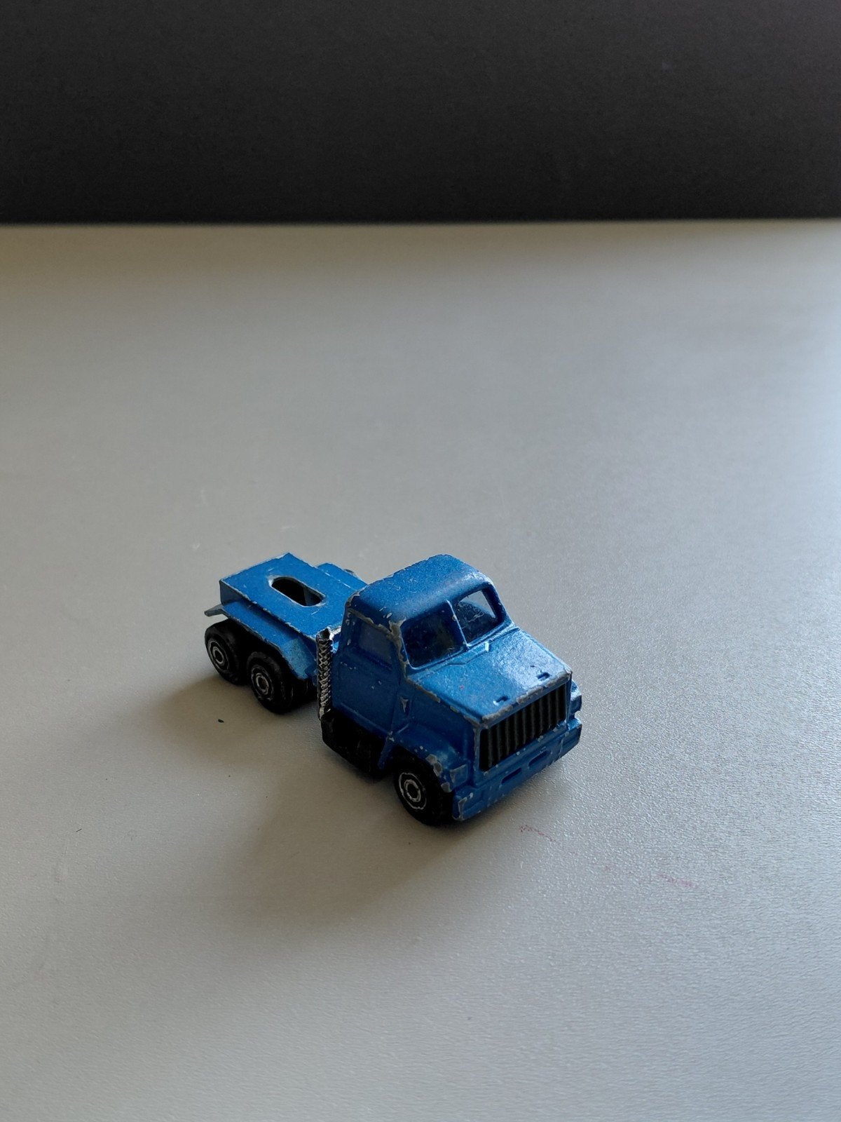 Majorette Blauwe Vintage Semi Truck ECH 1/100 Die-Cast, Ophalen of Verzenden, Gebruikt, Bus of Vrachtwagen