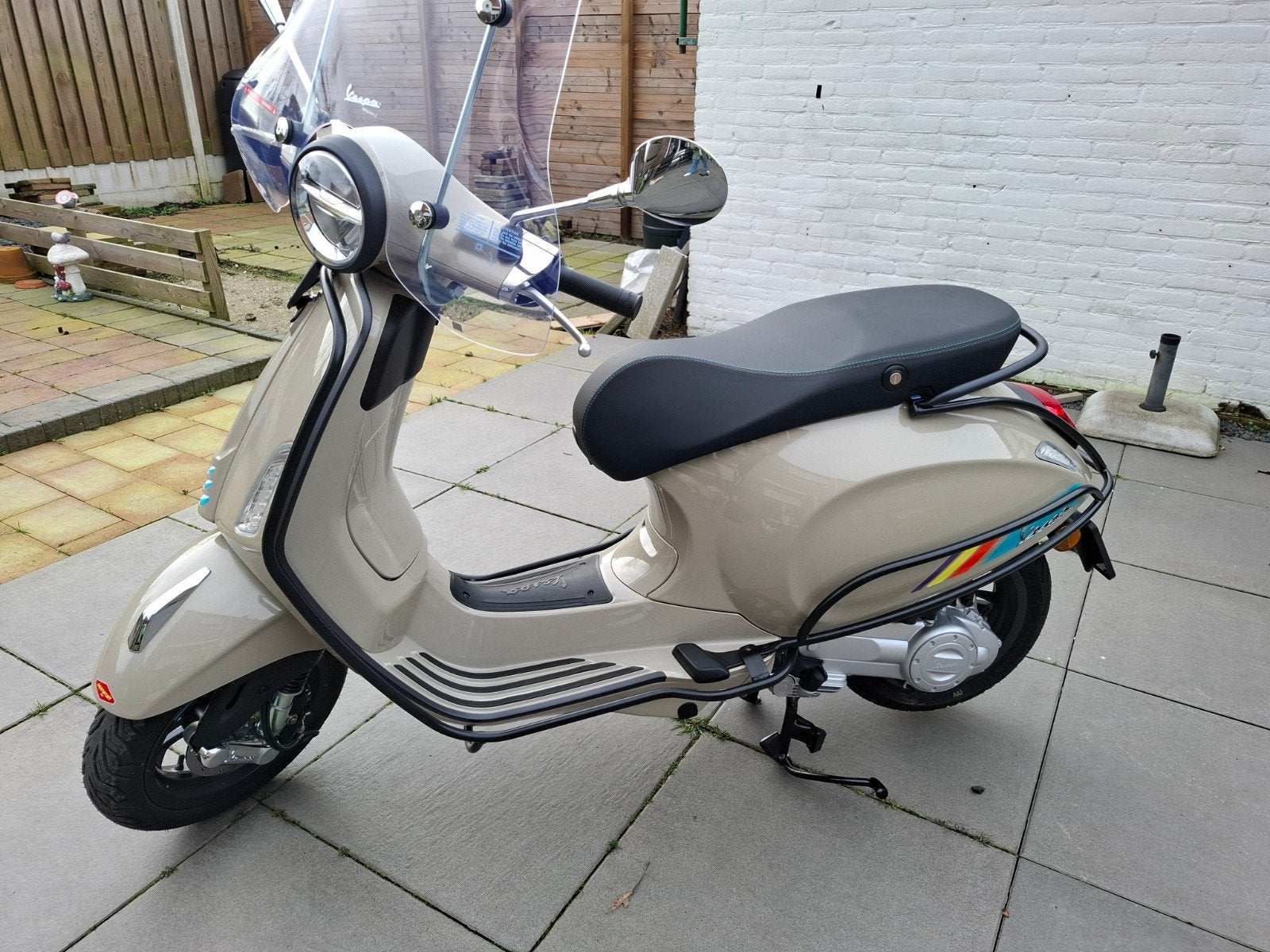 Vespa Primavera S uit februari 2026, Ophalen, Maximaal 45 km/u, Vespa S, Zo goed als nieuw