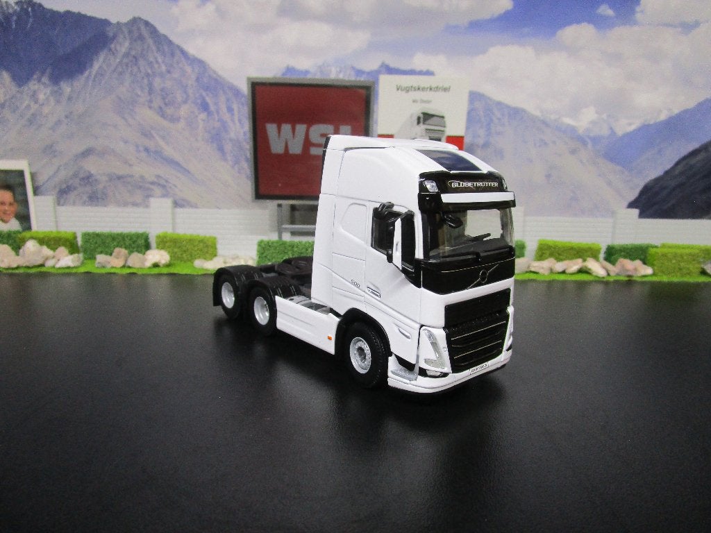 white line volvo fh5 my2024 globetrotter xl 6x2 03-2060, Ophalen of Verzenden, Nieuw, Bus of Vrachtwagen, Wsi