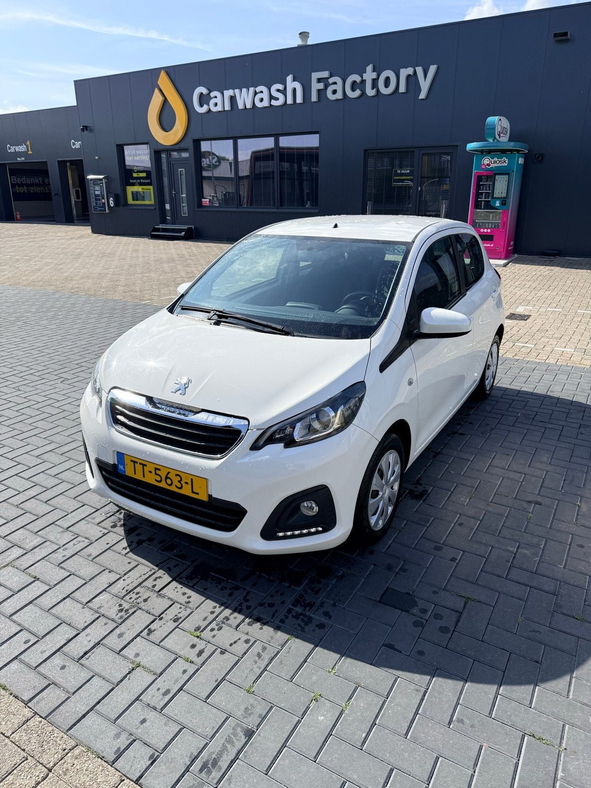 Peugeot 108 1.0 E-vti 72pk 5D 2018 Wit, Auto's, Voorwielaandrijving, 4 stoelen, Wit, Origineel Nederlands
