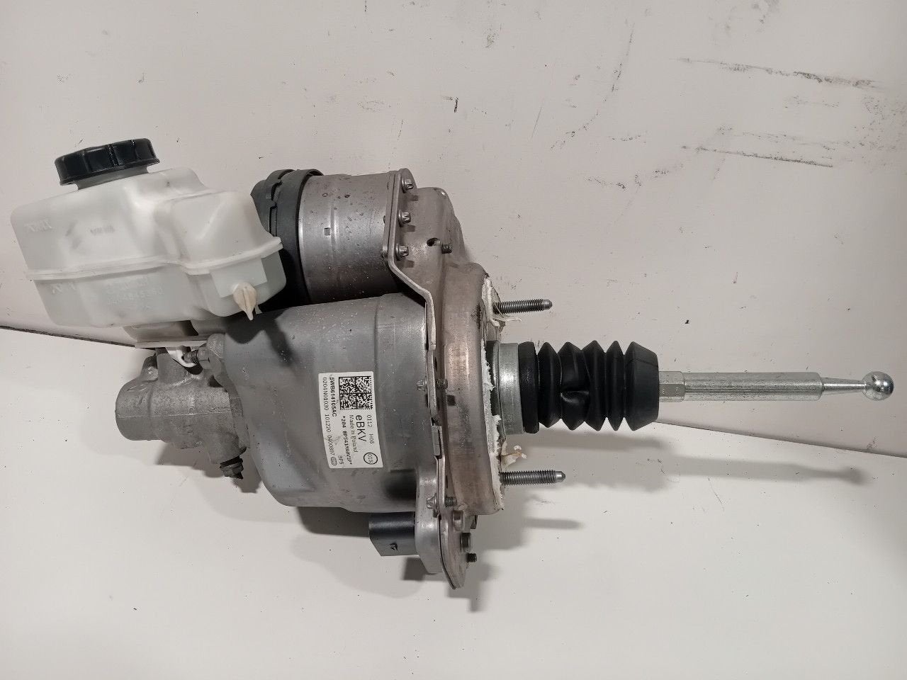 Rembekrachtiger Volkswagen Golf, Auto-onderdelen, Onderdelen@venauto.nl, Van der Ven Autorecycling B.V., Gebruikt, Ettenseweg 76, 4706 PB Roosendaal, The Netherlands