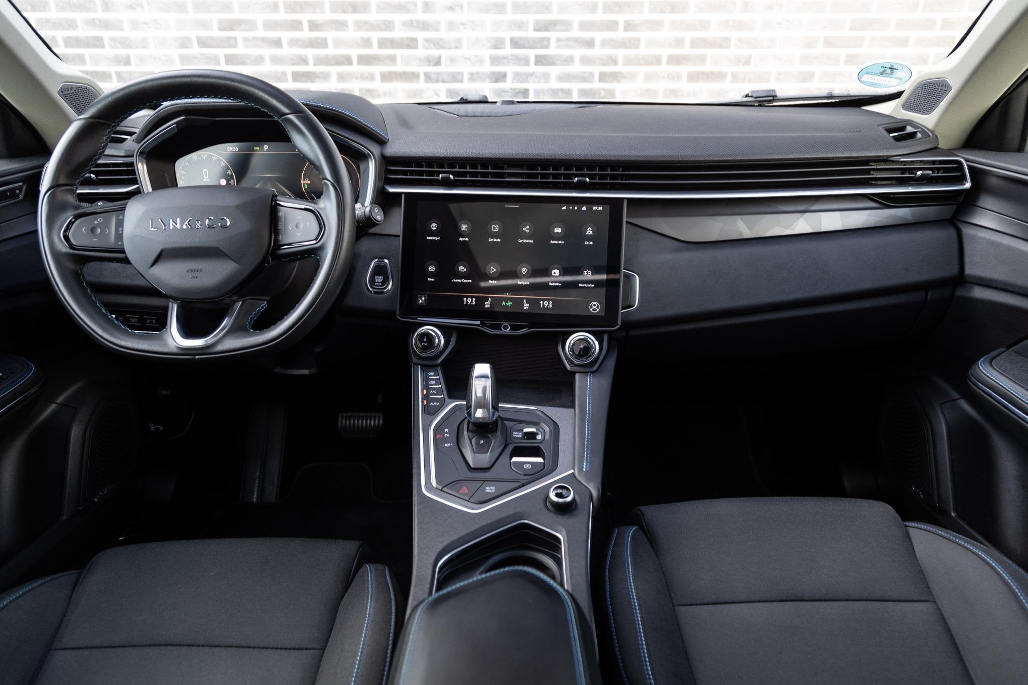 Lynk & Co 01 Plug-in Hybrid | Panoramadak | 360 Graden Camer, Auto's, Stof, Blauw, 120 €/maand, Bedrijf