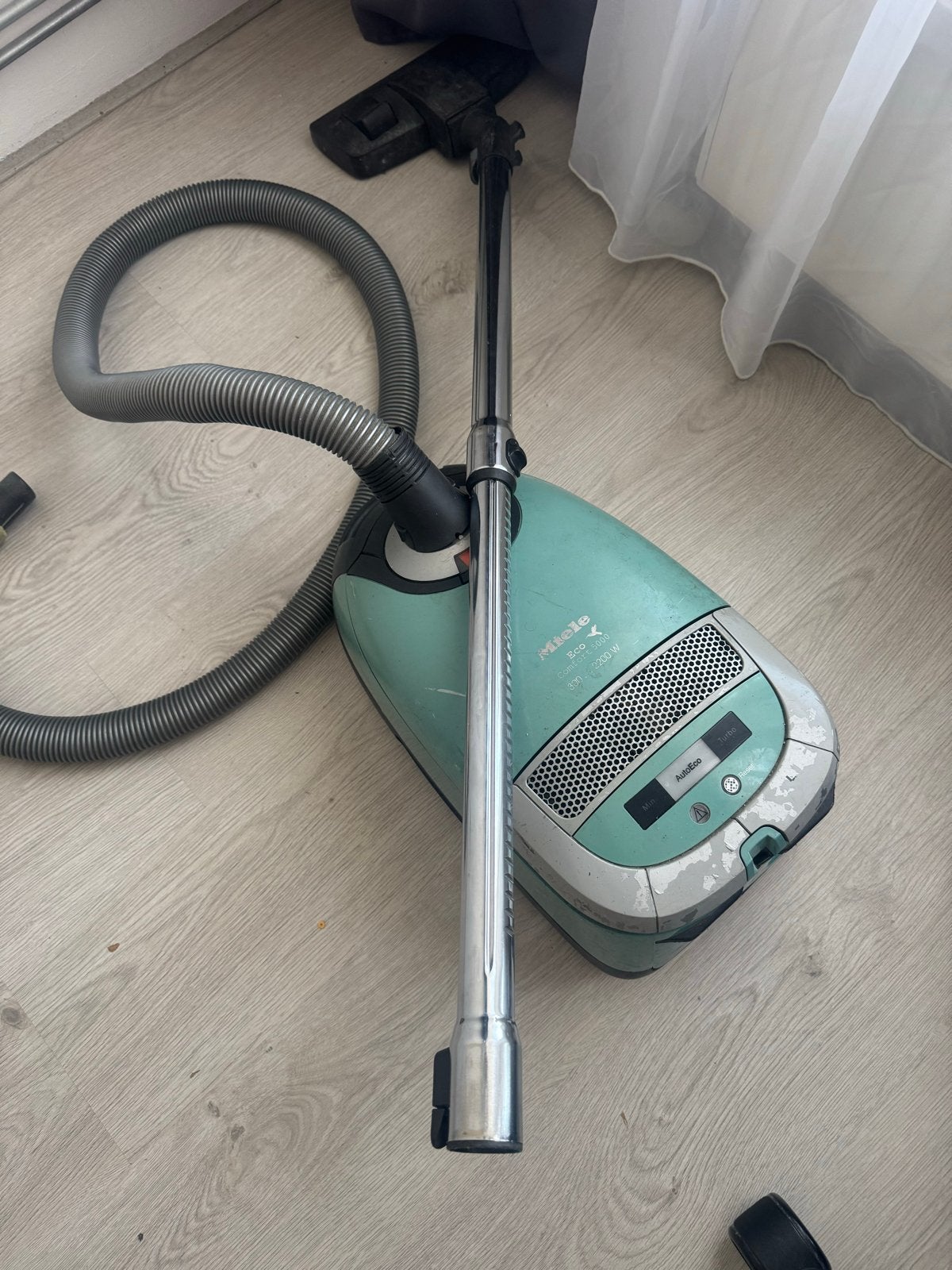 Miele Eco Comfort 5000 stofzuiger - defect voor onderdelen/r, Witgoed en Apparatuur, Ophalen of Verzenden, Niet werkend, Sledestofzuiger