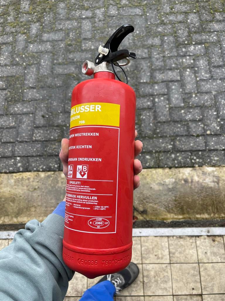 Smartwares poederbrandblusser 2L, nooit gebruikt, Huis en Inrichting, Brandblussers en Brandkasten, Zo goed als nieuw, Brandblusser