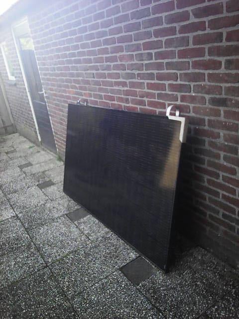 1 Zonne paneel met aansluiting en omvormer. Zie foto's, Ophalen, Gebruikt
