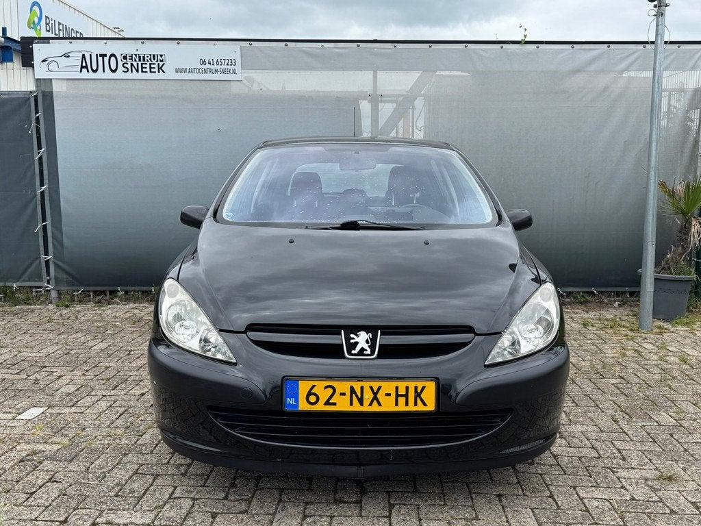 Peugeot 307 1.6-16V XS-Airco-Cruise-Camera-Scherm-APK 02-27, Auto's, Peugeot, Voorwielaandrijving, Stof, Gebruikt, Zwart