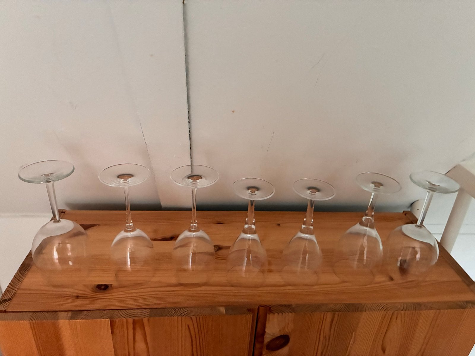 7 wijnglazen, waarvan 5 van Kristal glas, Verzamelen, Ophalen, Zo goed als nieuw