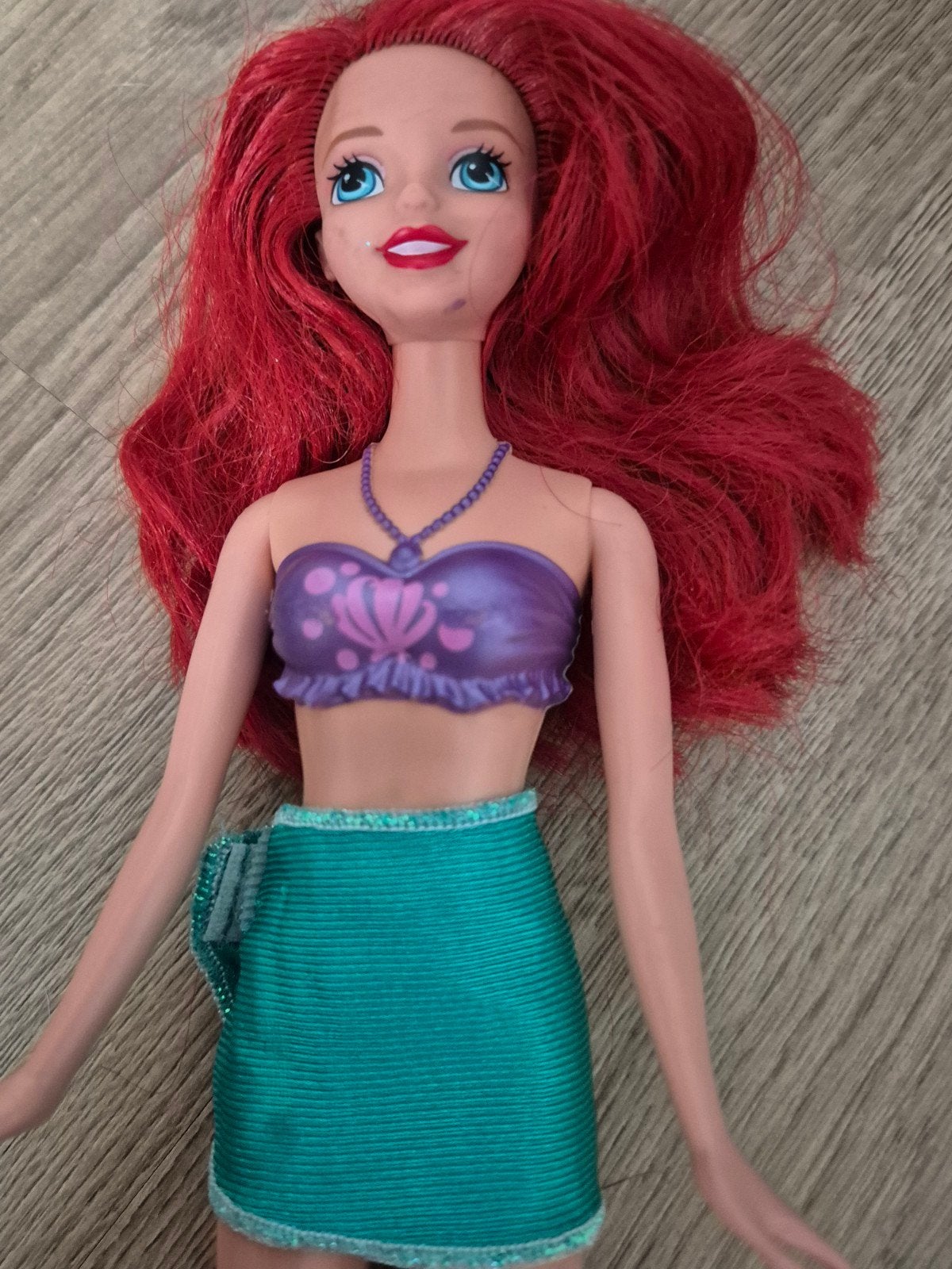 Barbie Ariël pop met rood haar en zeemeerminnenoutfit, Ophalen of Verzenden, Gebruikt, Barbie