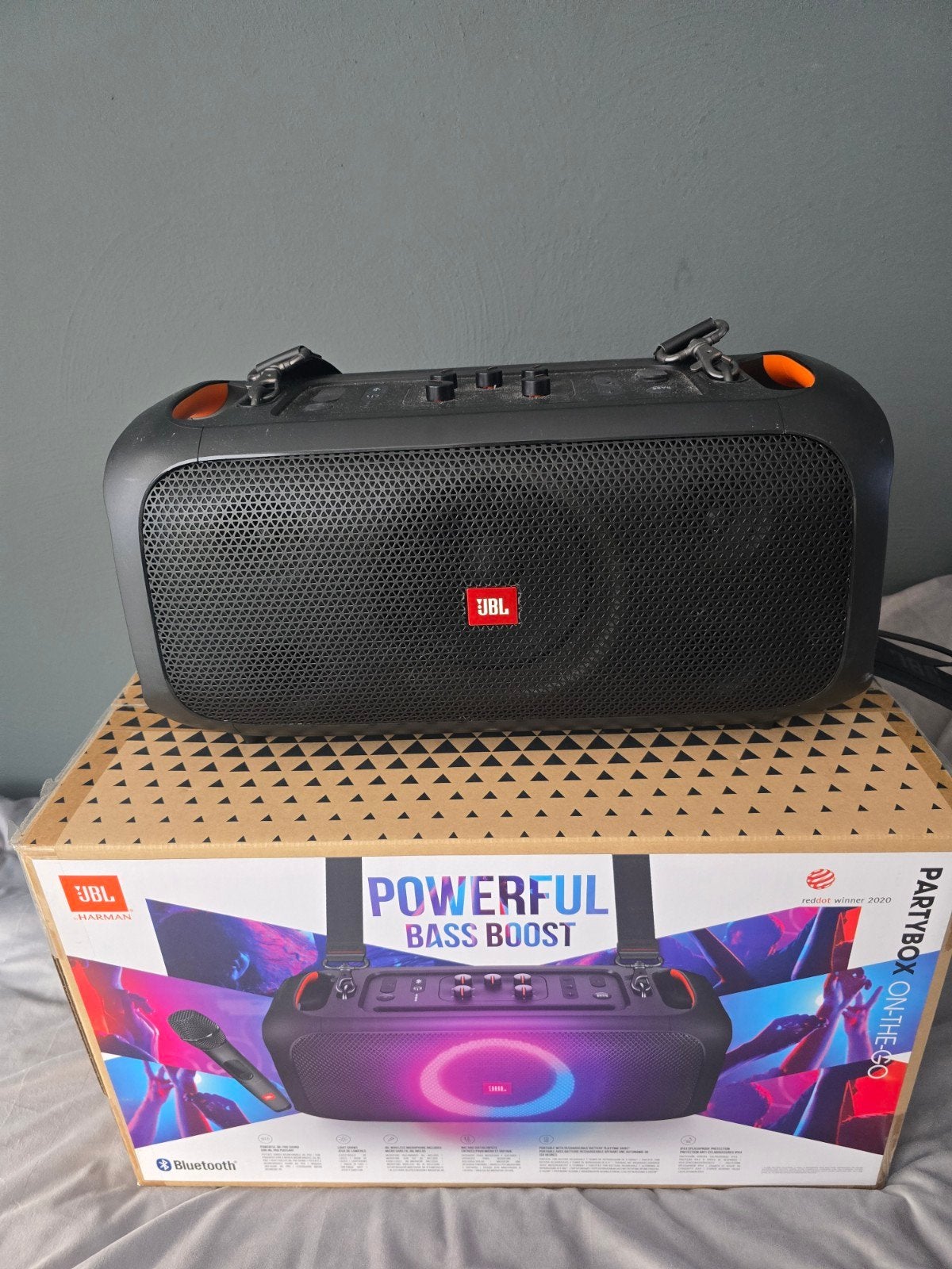 Foto 3 van JBL PartyBox On-The-Go Draagbare Party Speaker