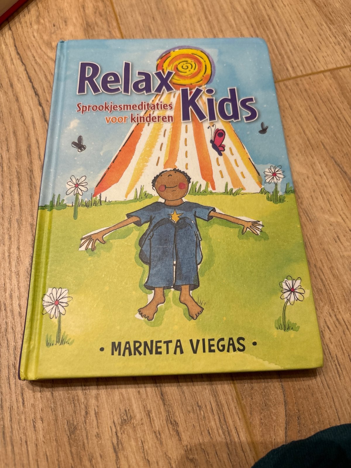 Relax Kids: Sprookjesmeditaties voor kinderen, Boeken, Ophalen of Verzenden, Zo goed als nieuw, Sprookjes