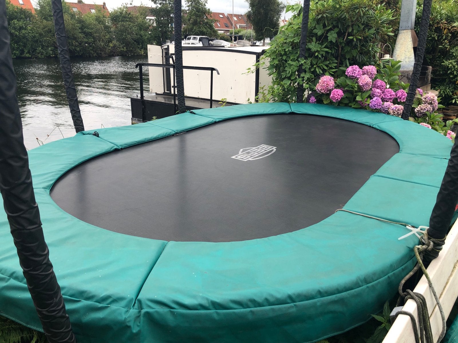 Berg Champion Ovaal Trampoline 350x250 met hoes, Ophalen, Gebruikt