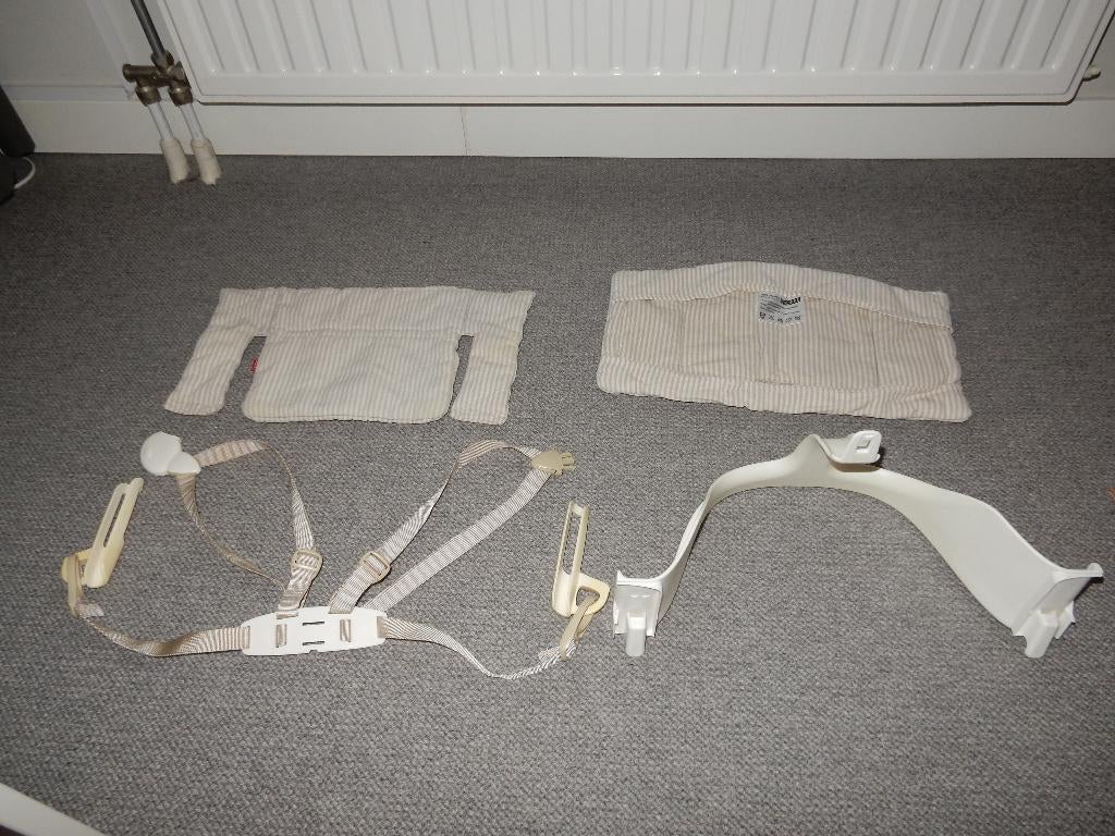 Complete Stokke Tripp Trapp Babyset Accessoires, Ophalen of Verzenden, Gebruikt, Meegroeistoel, Gordel(s)