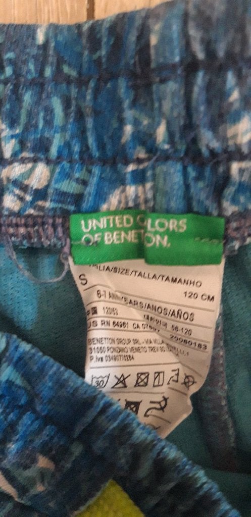 Korte broek Benetton 122 mag gratis mee bij andere aankoop, Broek, Gebruikt, United Colors of Benetton, Ophalen of Verzenden
