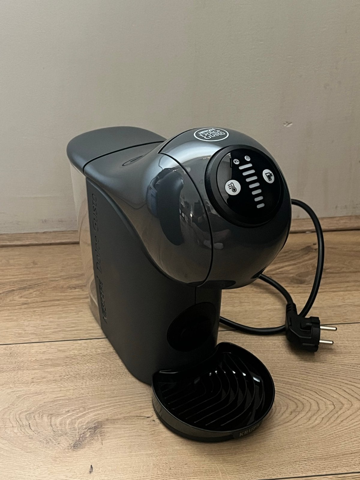 Nescafé Dolce Gusto Genio S Basic Koffiezetapparaat, Ophalen, Koffiemachine, Zo goed als nieuw, 2 tot 4 kopjes