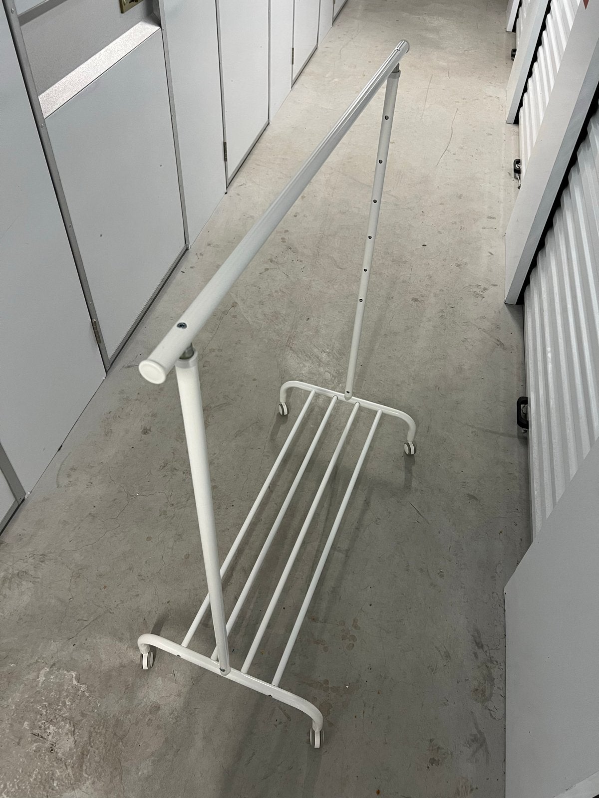 IKEA RIGGA Kledingrek - Verstelbaar en Mobiel, Ophalen, Gebruikt, Metaal, Staande kapstok