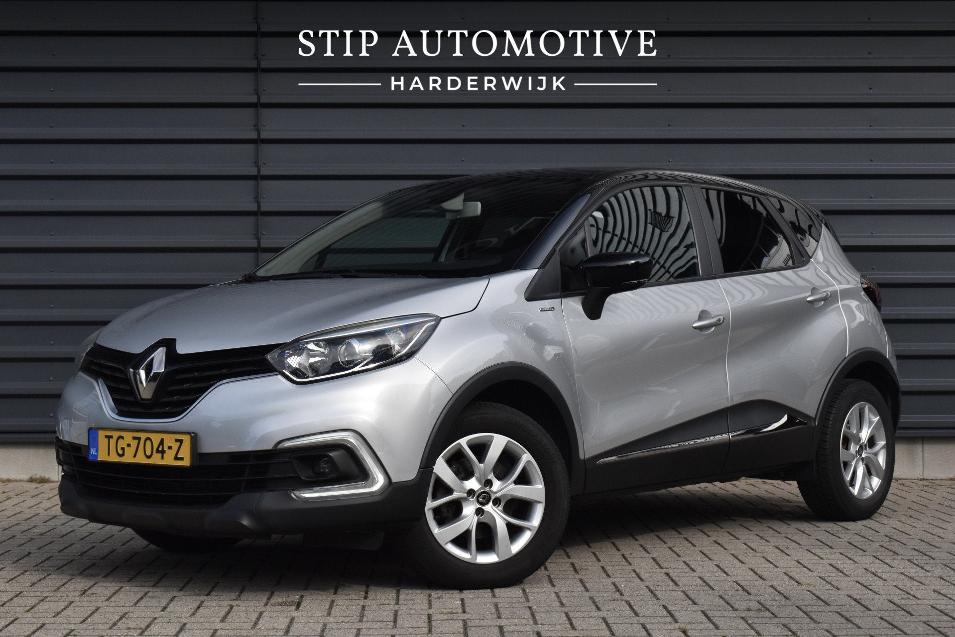 Renault Captur 1.2 TCe Aut. Limited | Trekhaak | Camera | Ke, Stof, Gebruikt, 4 cilinders, 635 kg