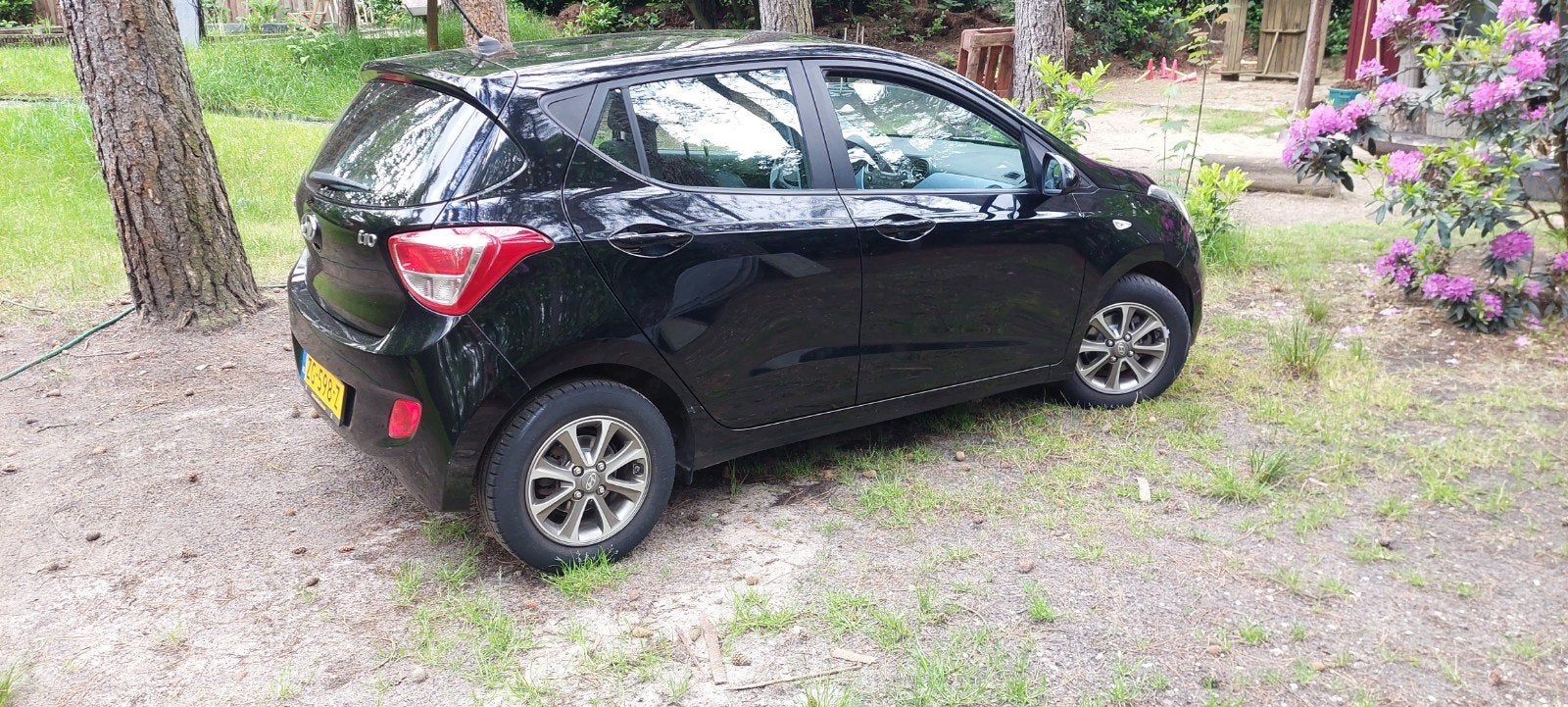 Hyundai i10 1.0i 66pk 2014 Zwart, Stof, 31 €/maand, Handgeschakeld, Particulier