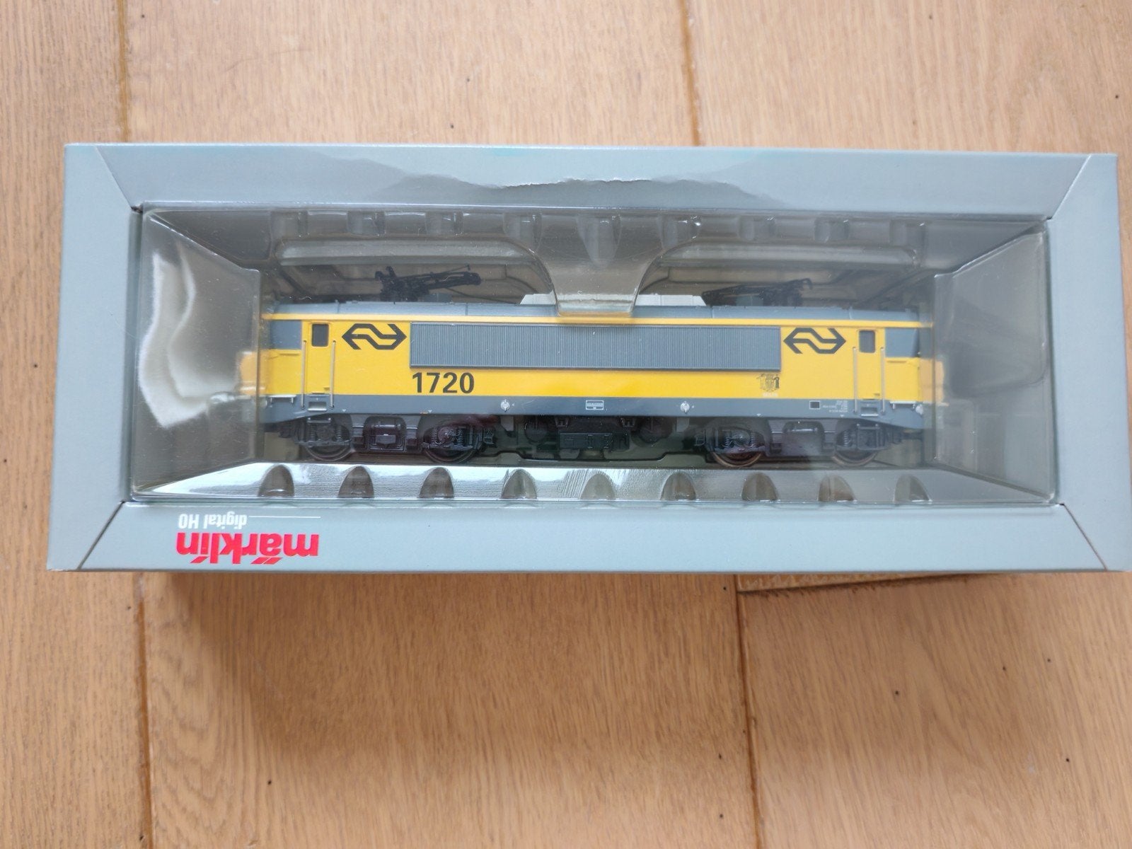 Märklin digitale locomotief Serie 1700 NS (37261), Hobby en Vrije tijd, Modeltreinen | H0, Ophalen of Verzenden