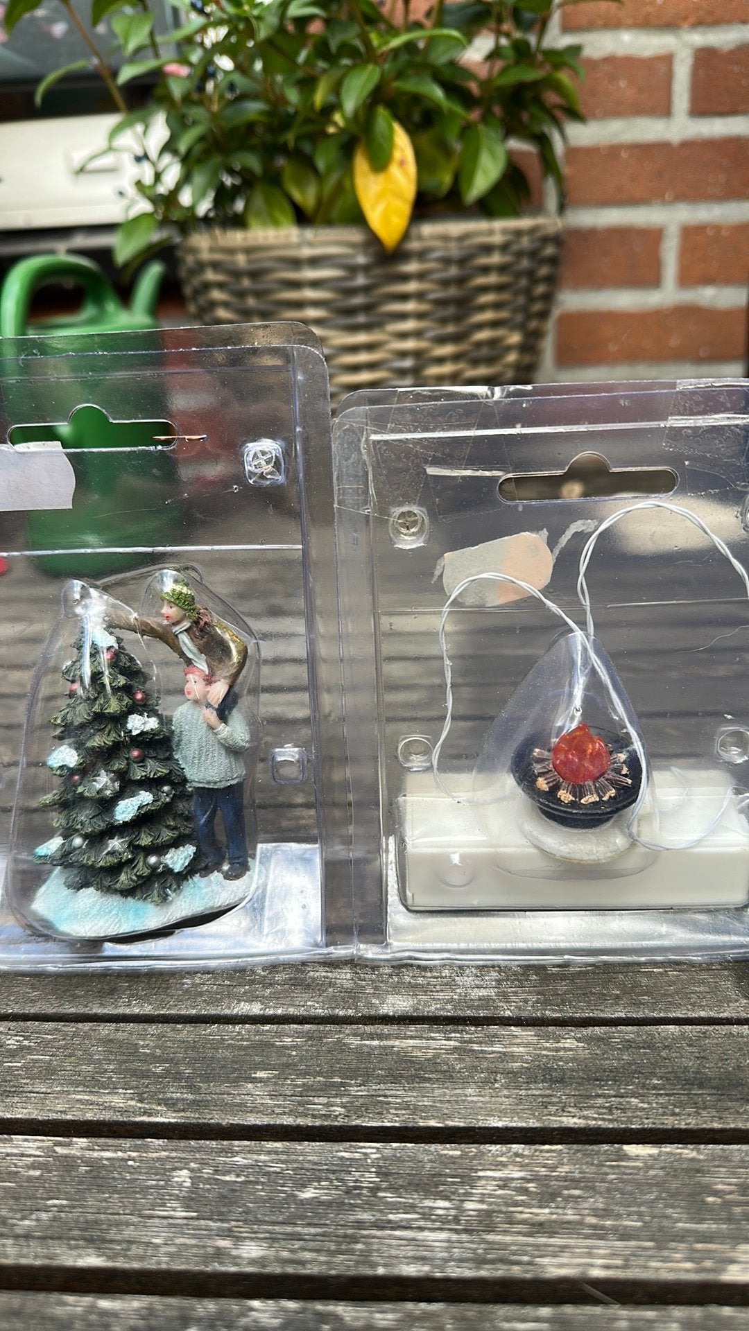 Kerstdorp items vuurschaal en stel bij boom, Diversen, Ophalen of Verzenden, Zo goed als nieuw