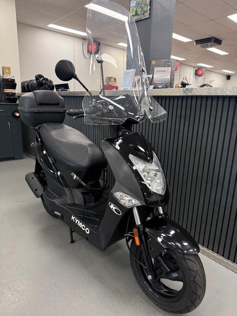 Kymco Agility Brom Zwart 4T 45KM BJ 2017 Scherm Koffer Slot, Ophalen, Maximaal 45 km/u, Zo goed als nieuw, Agility