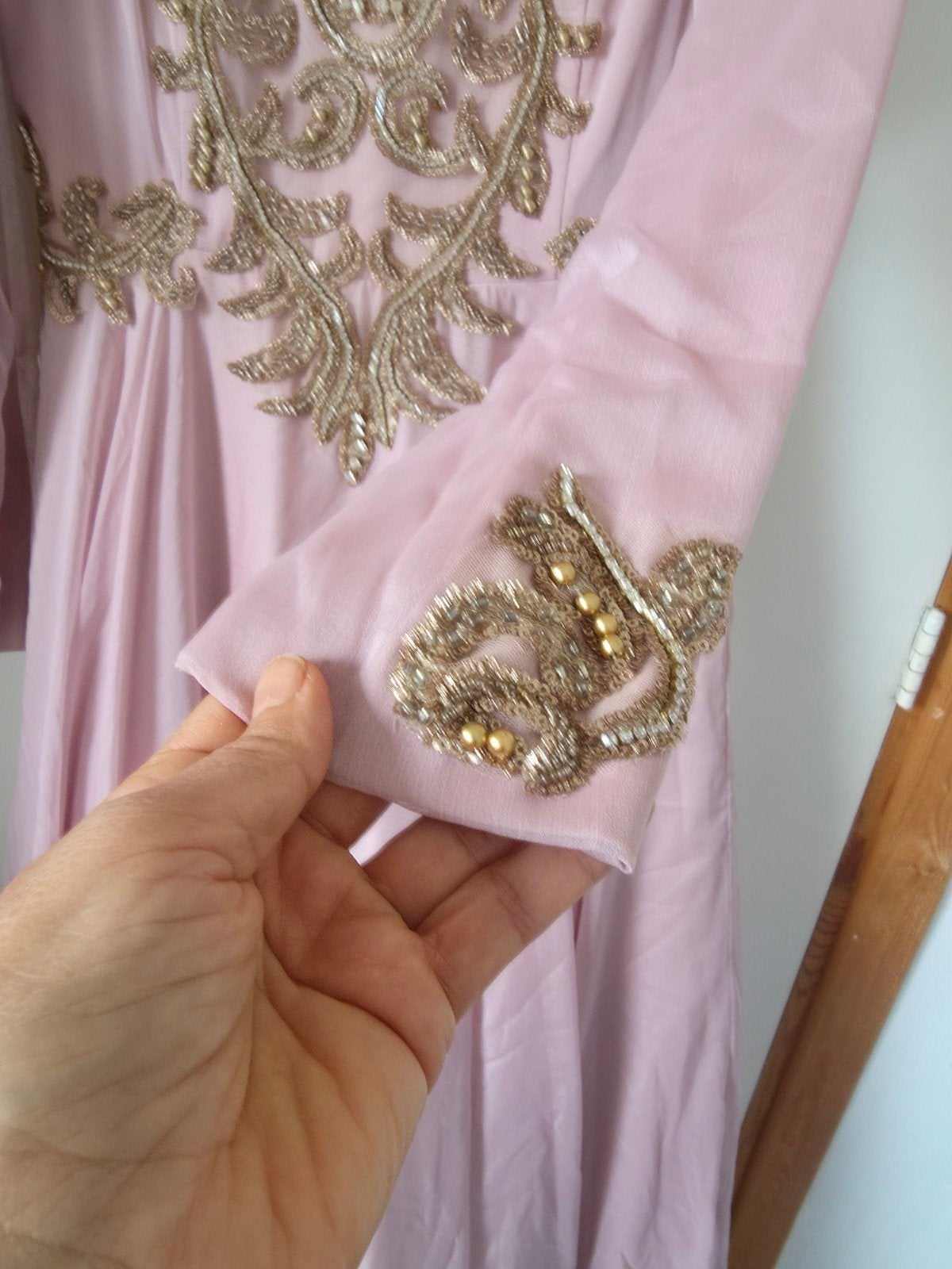 Roze galajurk met gouden borduursels - Pinar Sems, Maat 38/40 (M), Pinar Sems, Ophalen of Verzenden, Zo goed als nieuw