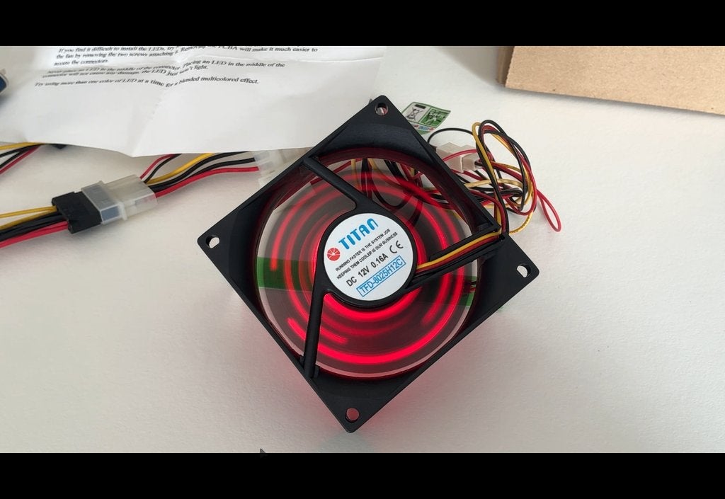 First Case Mod (red)LED fan 501F080 80mm Customizable, Ophalen of Verzenden, NA, NA, NA