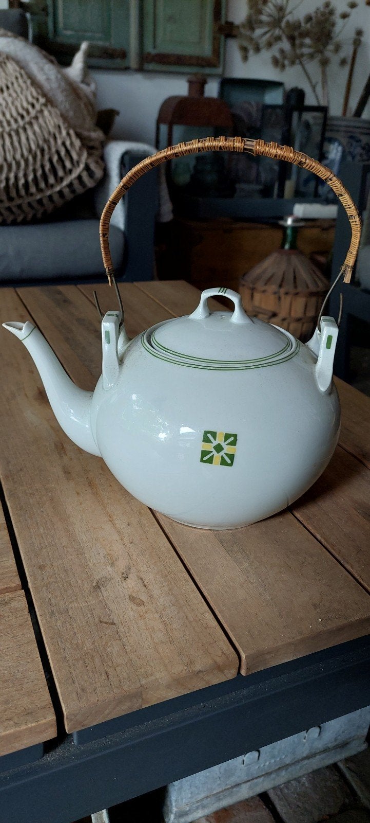 Vintage theepot met rieten hengsel, Antiek en Kunst, Ophalen of Verzenden