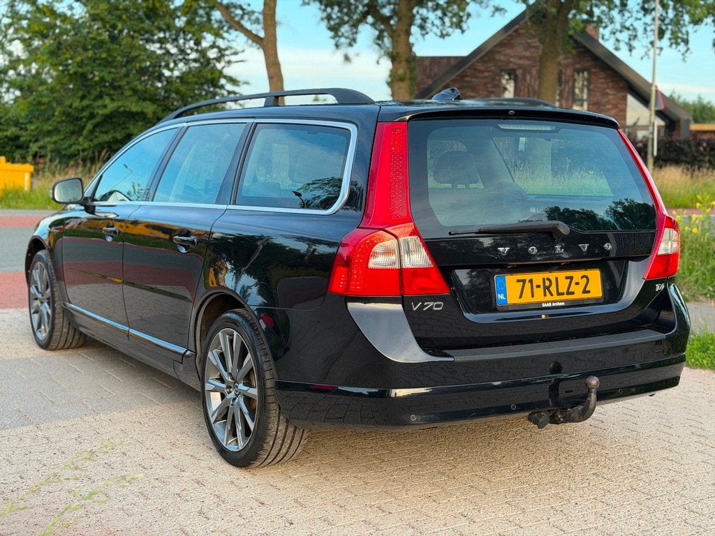 Volvo V70 1.6 T4 Limited Edition Airco Cruise Xenon Leder, Auto's, Voorwielaandrijving, Gebruikt, 4 cilinders, Zwart