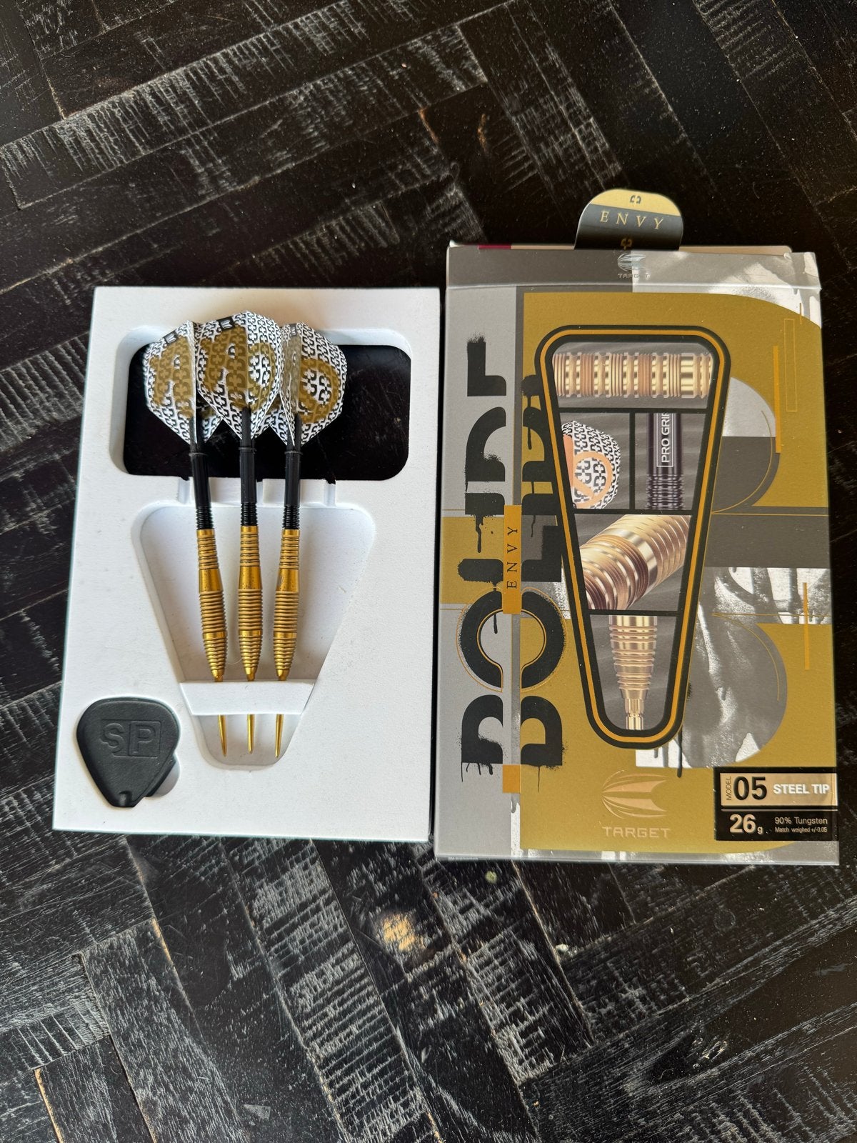 Target Bolide 05 Envy Steel Tip Darts 26g, Sport en Fitness, Ophalen of Verzenden, Nieuw, Pijlen, Soft tip