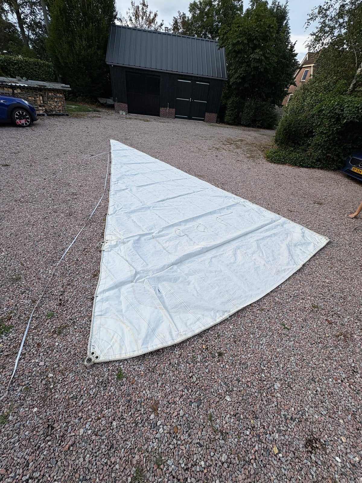 Witte fok platbodem met leuvers (370 x 770), Watersport en Boten, Zeilen en Zeiltoebehoren, Ophalen, Gebruikt, 15 tot 30 m², Genua of Fok