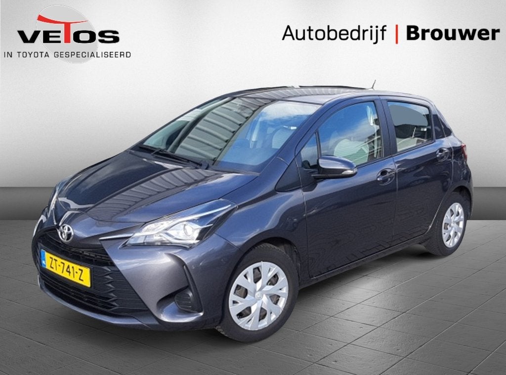 Toyota Yaris 1.5 VVT-i Active 5 drs. Airco/Camera/Navigatie, Euro 6, 4 cilinders, Origineel Nederlands, 835 kg