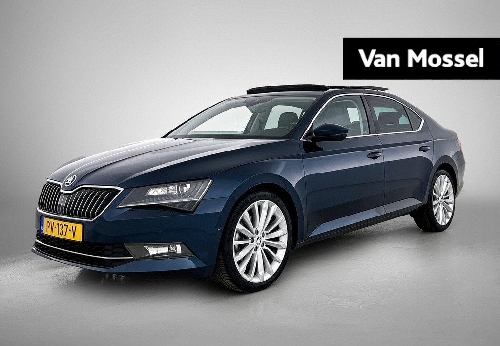 Skoda Superb 1.4 TSI ACT Style Business 150 PK | Trekhaak |, Auto's, Skoda, 12 maanden, Gebruikt, Blauw, Alcantara