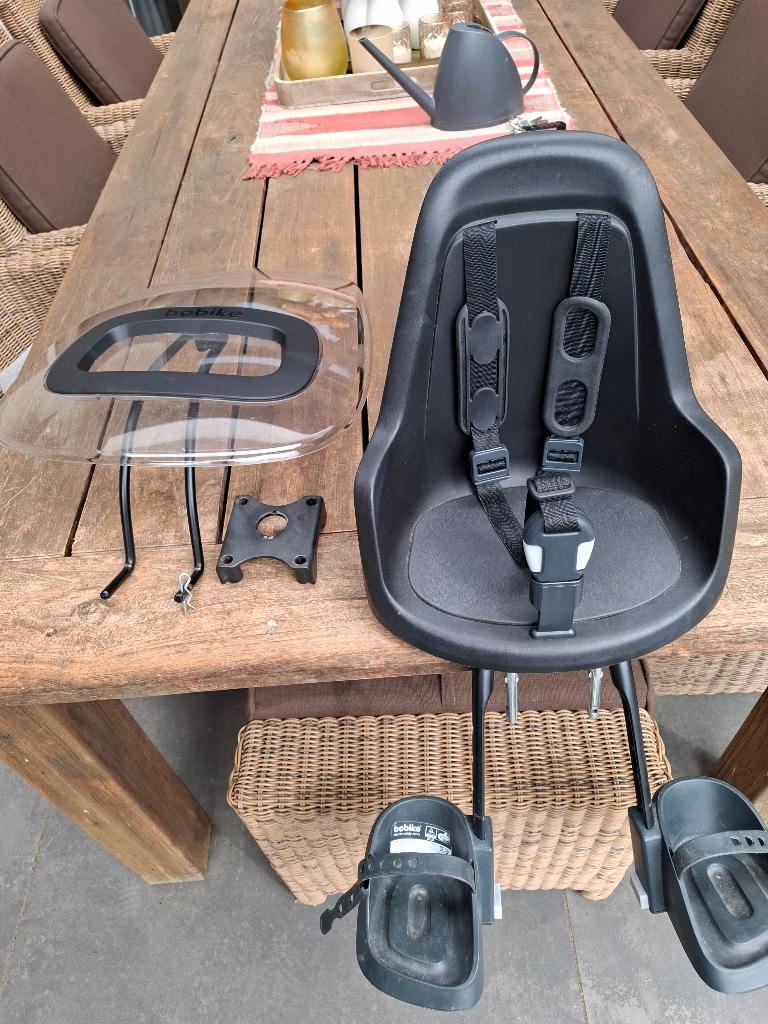 Fietsstoeltje Bobike incl. windscherm en adapter, Fietsen en Brommers, Fietsaccessoires | Fietsstoeltjes, Ophalen, Voetsteuntjes
