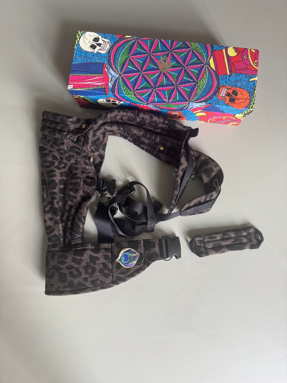 Artipoppe Leopard ZGAN mét inzetstuk, Overige merken, Buik of Rug, Ophalen of Verzenden, Zo goed als nieuw