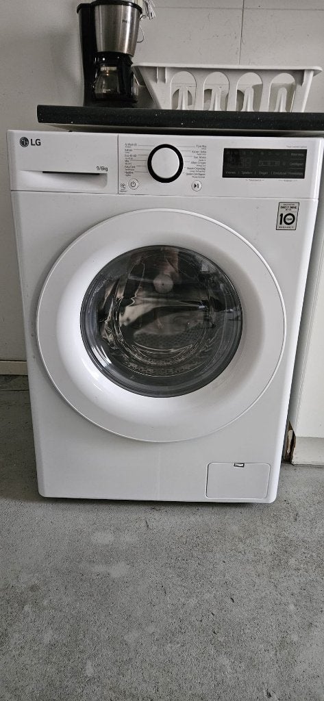 Wasdroogcombinatie LG F4DR3096N3W, Witgoed en Apparatuur, 8 tot 10 kg, Ophalen, Zo goed als nieuw, Minder dan 85 cm