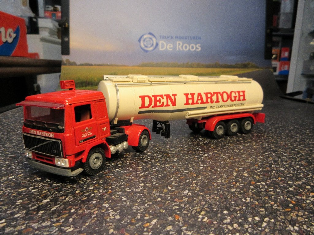 Tekno Volvo F12 Den Hartog, Hobby en Vrije tijd, Modelauto's | 1:50, Ophalen of Verzenden, Zo goed als nieuw, Bus of Vrachtwagen