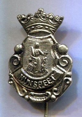 Nunspeet zilverkleurig wapen speldje ( U_065), Verzenden, Zo goed als nieuw, Stad of Land, Speldje of Pin