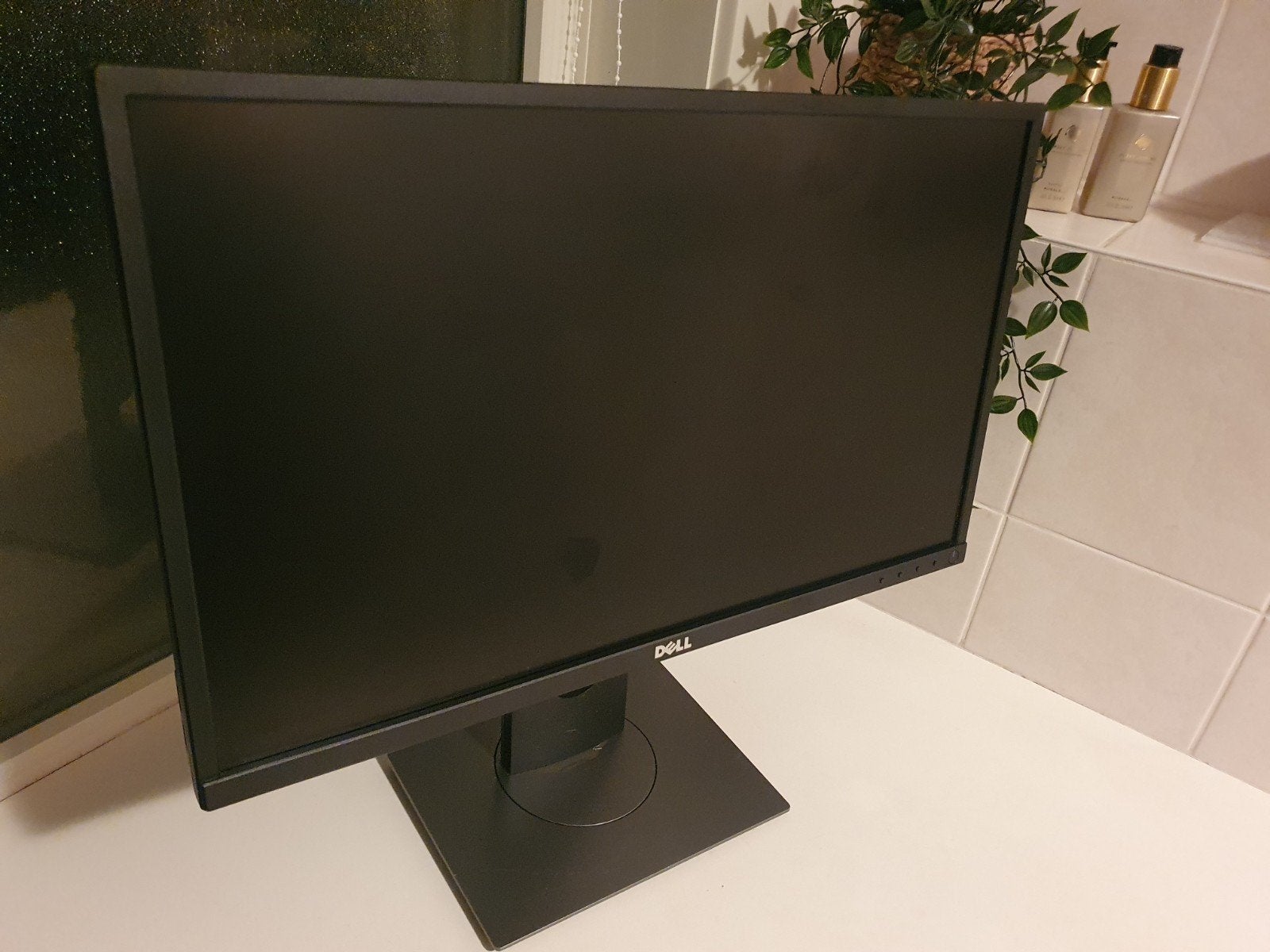 Dell monitor 23/24 inch - nette staat - HDMi & DP - meerdere, Computers en Software, Monitoren, Ophalen of Verzenden