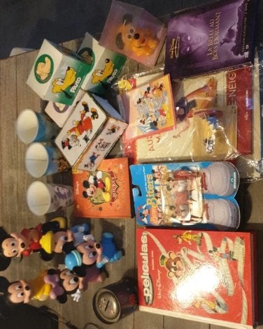 Disney collectie beeldjes zeepjes boekje dvds, Verzamelen, Disney, Ophalen of Verzenden, Overige figuren, Zo goed als nieuw, Overige typen