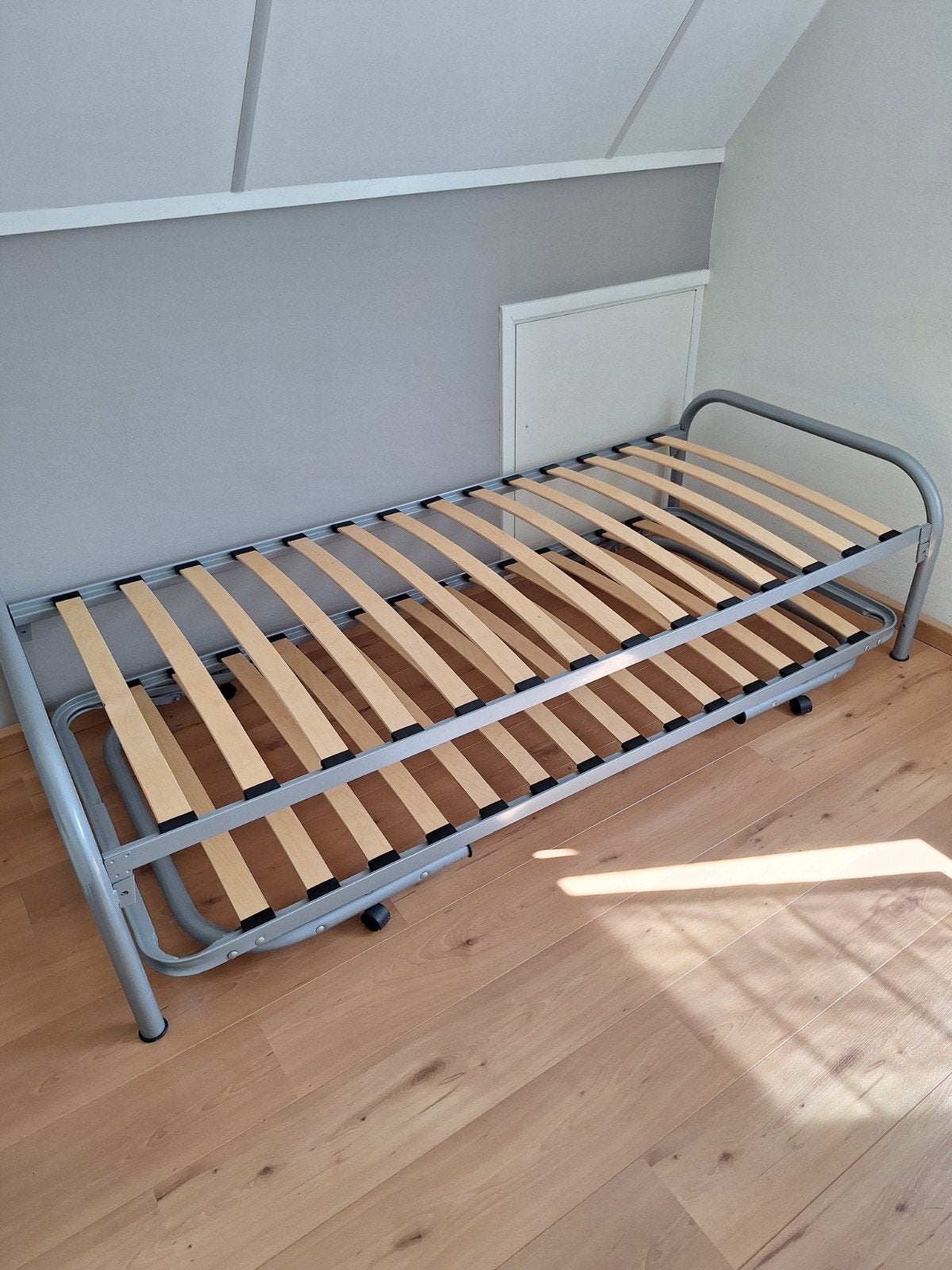 Tweepersoons  - Ideaal voor Logees, Huis en Inrichting, Slaapkamer | Bedden, Ophalen, Modern en functioneel, Gebruikt, 90 cm