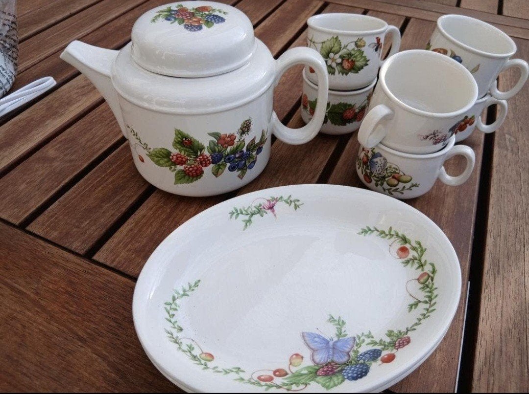 Libelle Marjolein bastin wedgewood servies, Ophalen