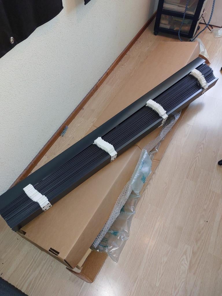 Nieuwe Houten jaloezie 65mm, Huis en Inrichting, Stoffering | Gordijnen en Lamellen, Ophalen, 150 tot 200 cm, Overige kleuren