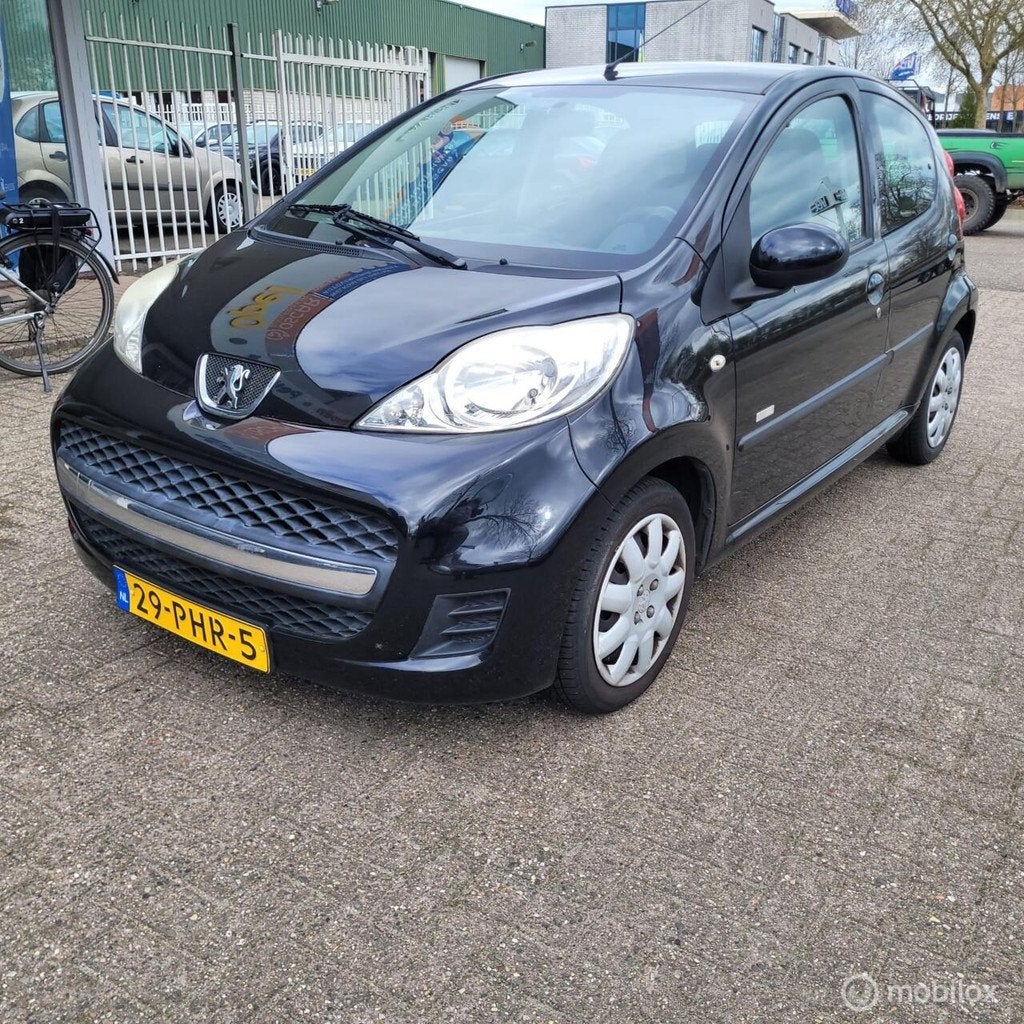 Peugeot 107 1.0-12V Millesim 200, Auto's, Peugeot, Bedrijf, Te koop, ABS, Airbags, Airconditioning, Alarm, Centrale vergrendeling