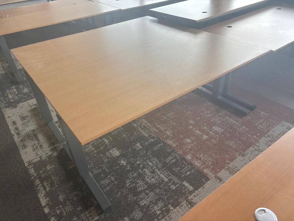 Gispen Outlet zit-zit bureau 160 x 80 cm, Huis en Inrichting, Ophalen, In hoogte verstelbaar, Gebruikt